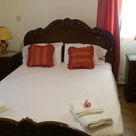 Maritsa's Roses * Pomos