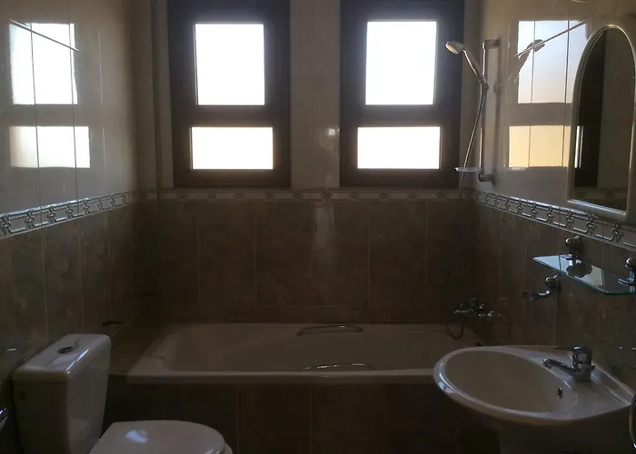 Maritsa's Roses דירה פומוס